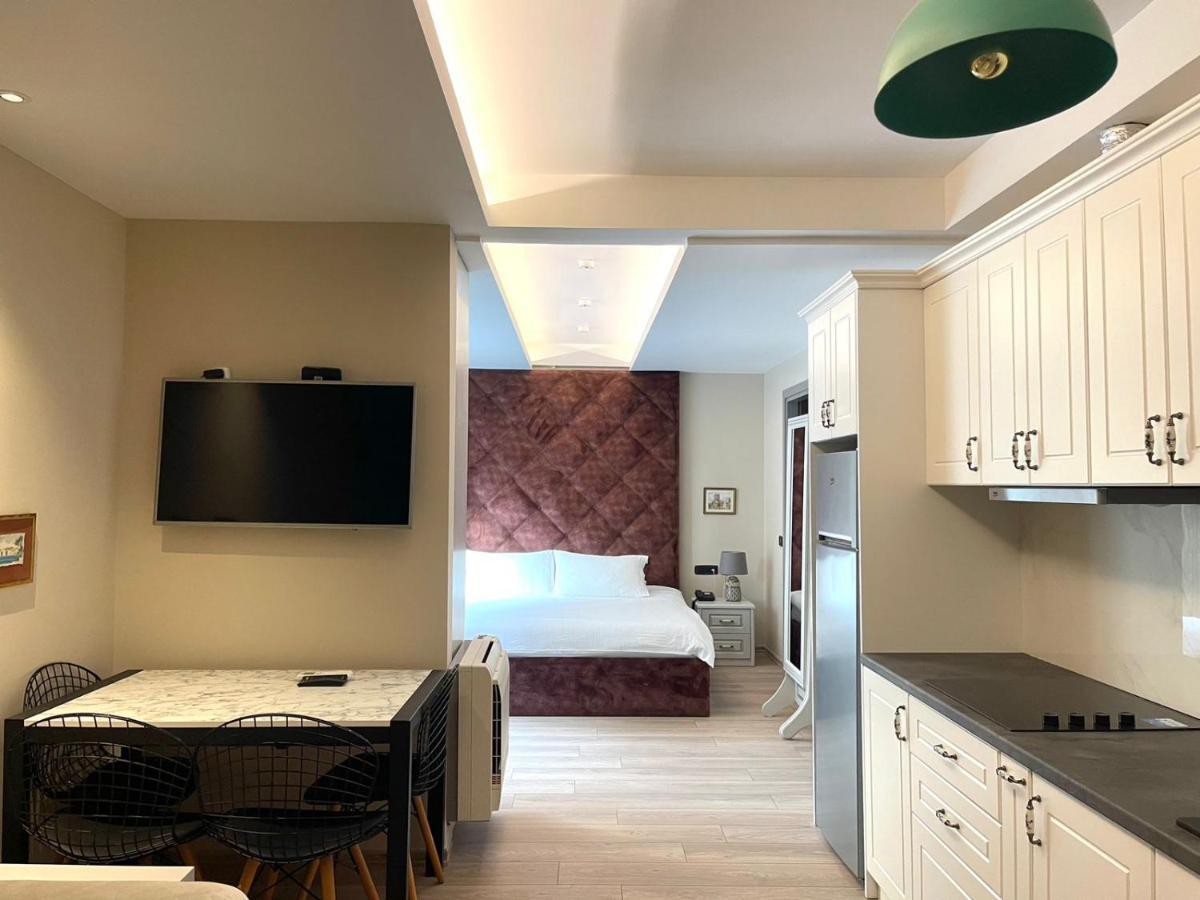 Vila Shard Boutique Hotel Tirana Esterno foto
