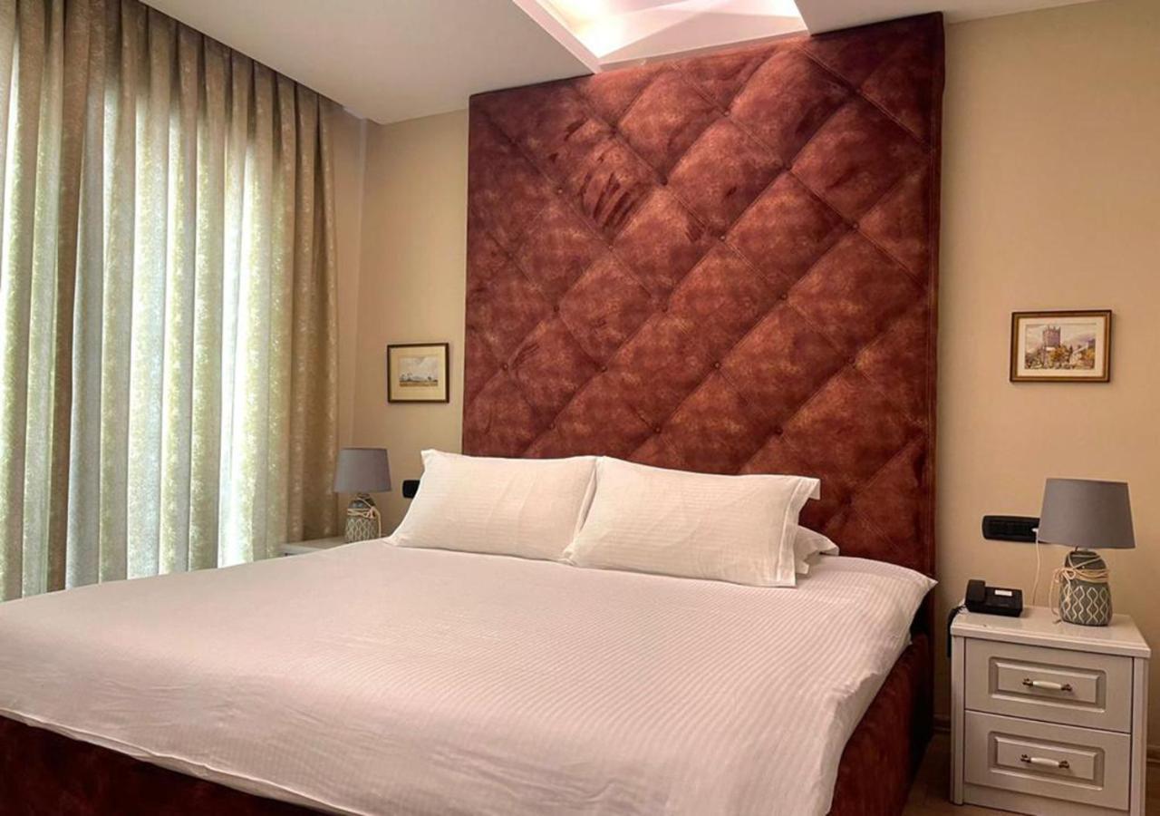 Vila Shard Boutique Hotel Tirana Esterno foto