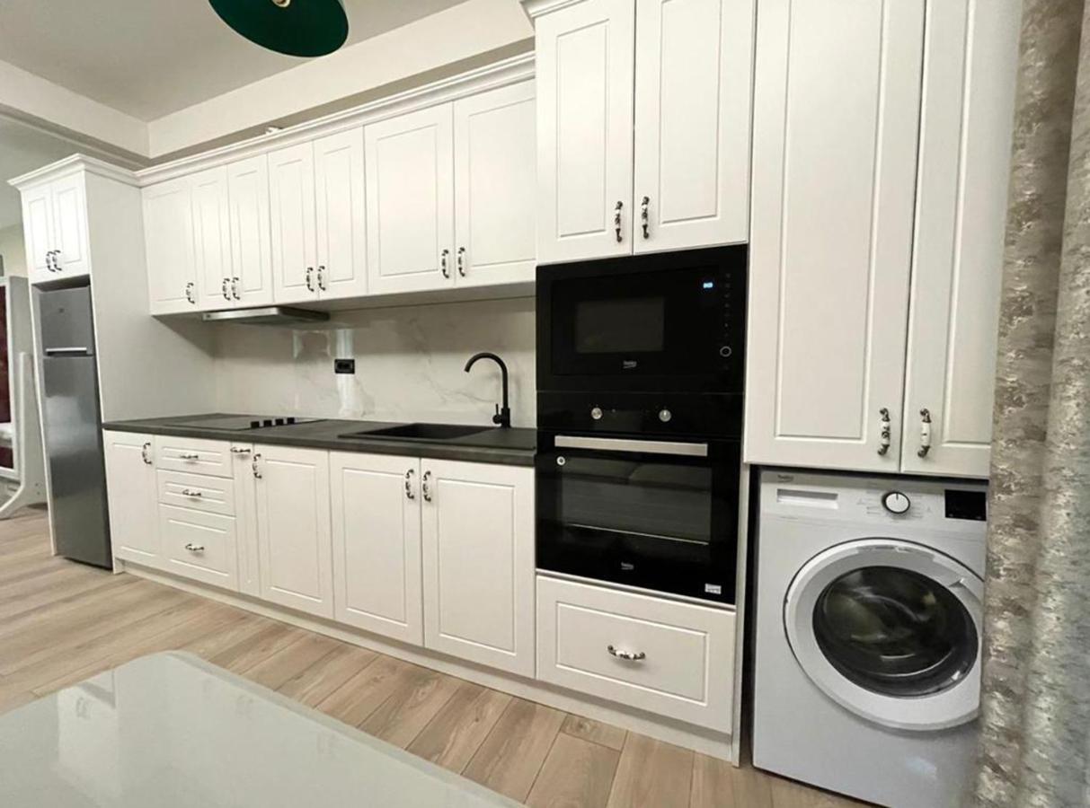 Vila Shard Boutique Hotel Tirana Esterno foto