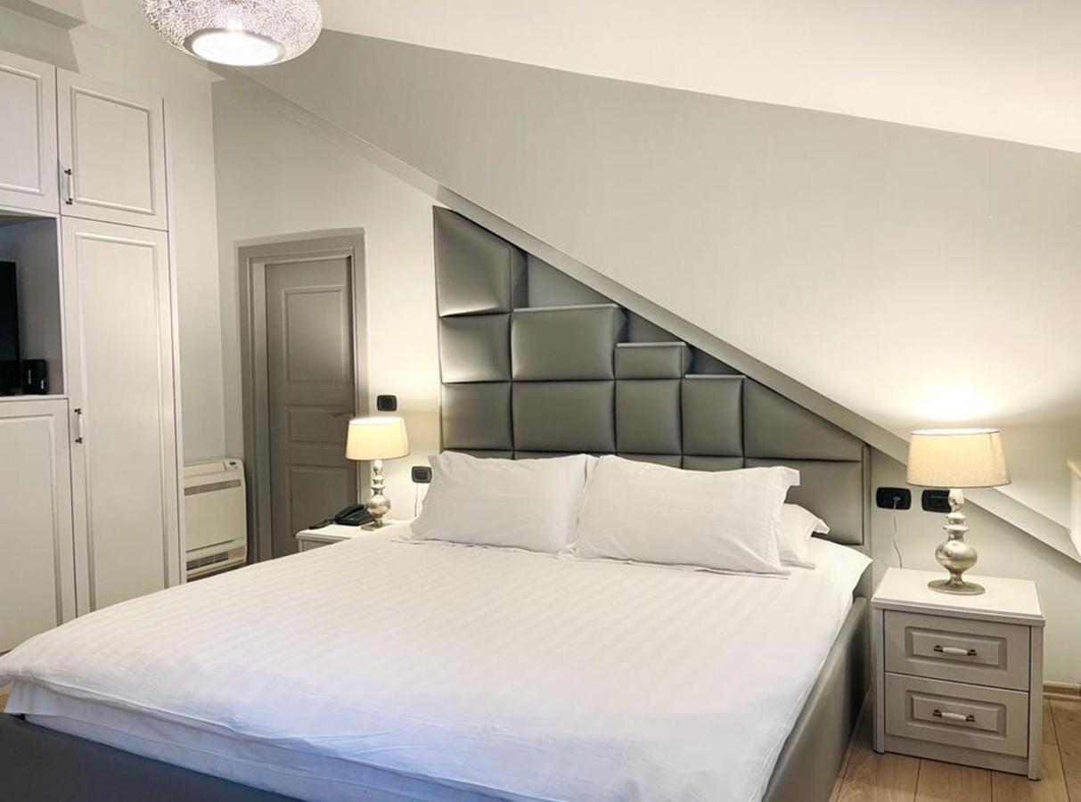 Vila Shard Boutique Hotel Tirana Esterno foto